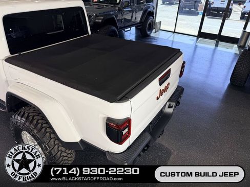 Used 2023 Jeep Gladiator Mojave w/ LED Lighting Group AWD/4WD image 10
