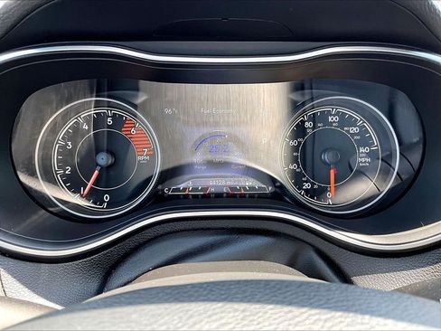 Used 2021 Jeep Cherokee High Altitude AWD/4WD image 25