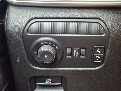 Used 2023 Jeep Wagoneer L Series II image 20