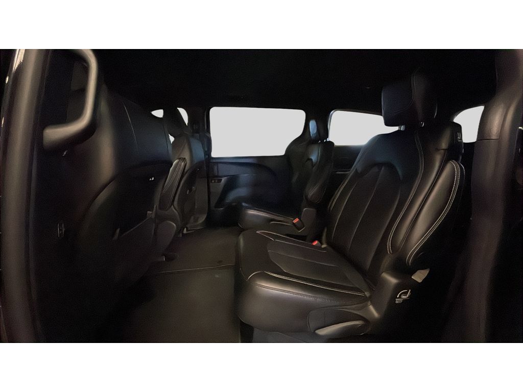 Used 2026 Chrysler Pacifica Select FWD image 15