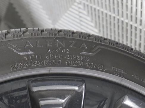 Used 2025 Cadillac Escalade V w/ LPO, ONYX Package image 52