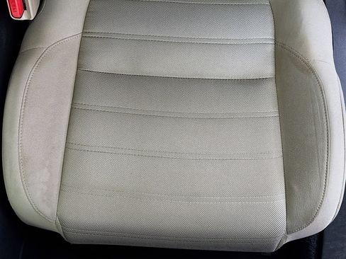 Used 2018 Honda CR-V EX image 19