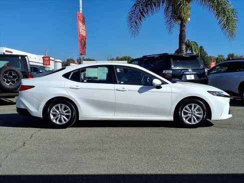 Certified 2025 Toyota Camry LE image 3