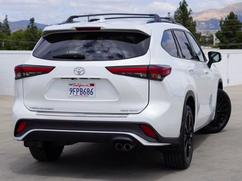 Used 2023 Toyota Highlander XSE AWD/4WD image 6