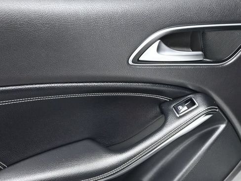 Used 2019 Mercedes-Benz GLA 250 image 8