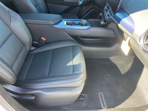 New 2026 Chevrolet Equinox EV LT AWD/4WD image 8