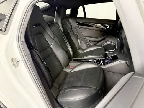 Used 2017 Porsche Panamera 4 AWD/4WD image 50
