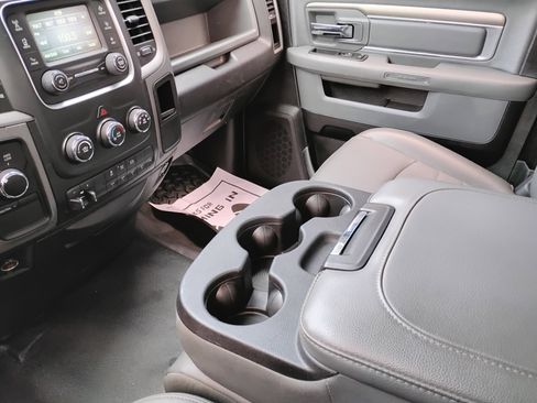 Used 2017 RAM 3500 Tradesman w/ Chrome Appearance Group image 11