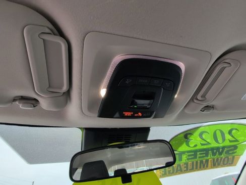 Certified 2023 Toyota Corolla LE image 33