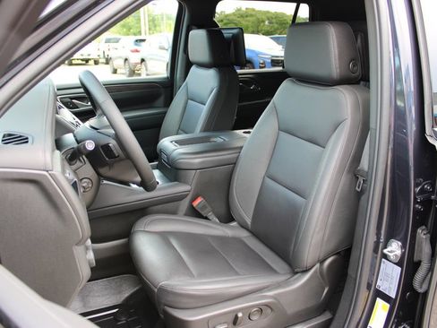 Used 2024 Chevrolet Tahoe LT w/ Luxury Package AWD/4WD image 14