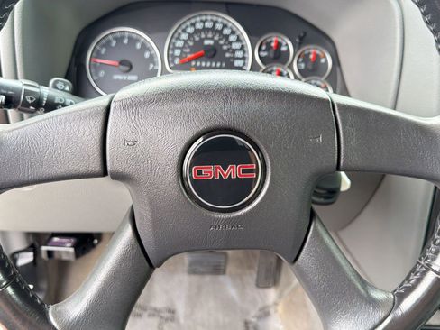 Used 2006 GMC Envoy SLE image 17