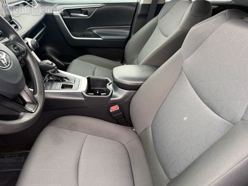 Used 2025 Toyota RAV4 XLE image 12
