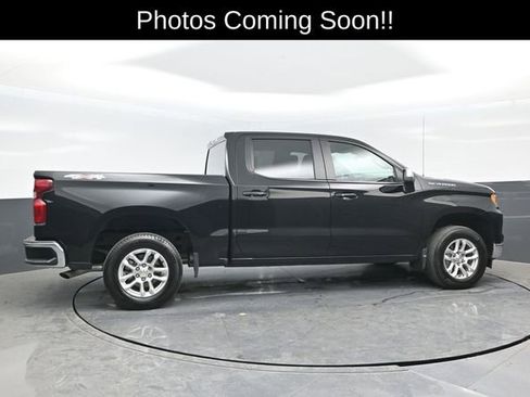 Used 2024 Chevrolet Silverado 1500 LT AWD/4WD image 3