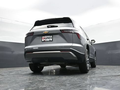 Used 2025 Chevrolet Equinox LT FWD image 49