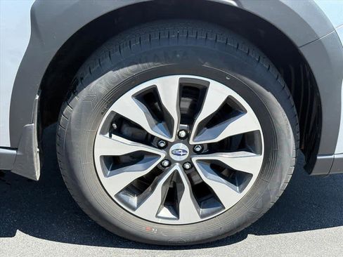 Used 2025 Subaru Outback Limited w/ Popular Package #2 AWD/4WD image 32