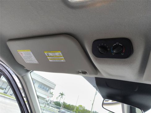 Used 2018 Ford Transit 350 XLT RWD image 25