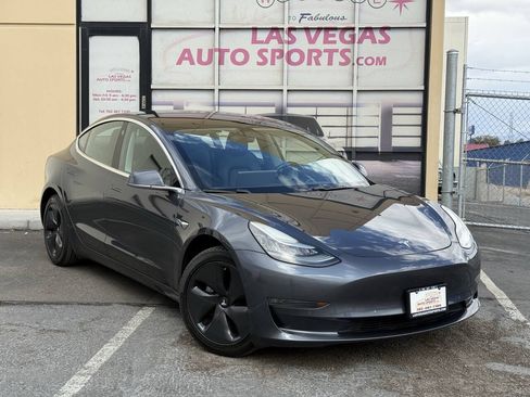 Used 2018 Tesla Model 3 Long Range RWD image 2