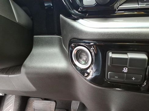 Used 2025 Chevrolet Silverado 1500 High Country image 9