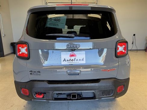 Used 2022 Jeep Renegade Trailhawk w/ Trailer Tow Group image 6
