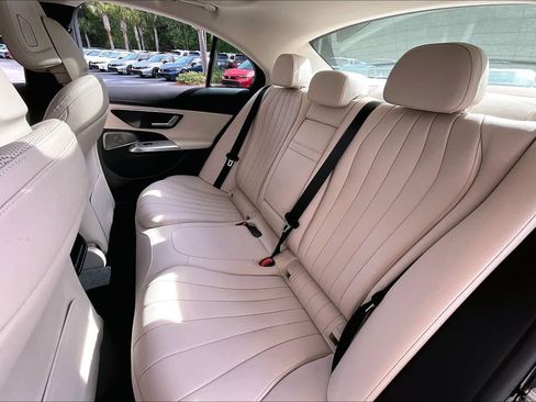 Used 2025 Mercedes-Benz E 450 4MATIC Sedan image 20