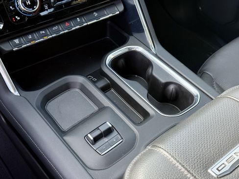 Certified 2024 GMC Sierra 2500 Denali w/ Denali Reserve Package image 25