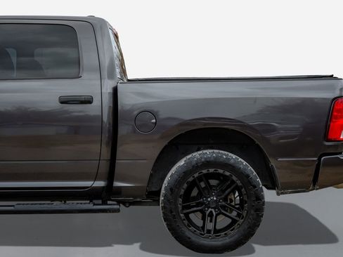 Used 2014 RAM 1500 Express image 11