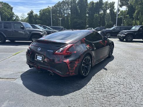 Used 2020 Nissan 370Z NISMO RWD image 9