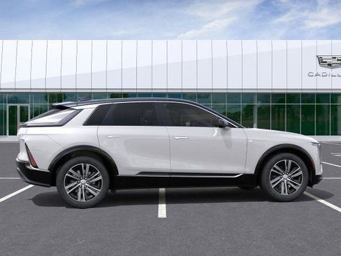 New 2025 Cadillac Lyriq Luxury image 5