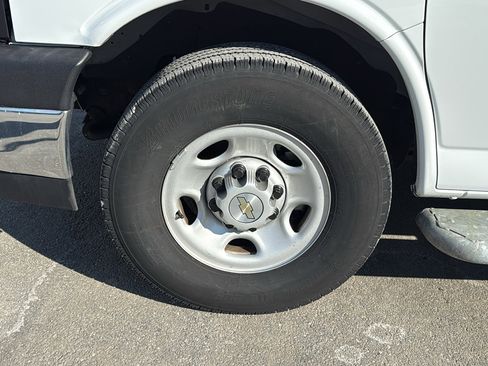 Used 2024 Chevrolet Express 2500 w/ Driver Convenience Package image 11