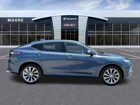 Used 2026 Buick Envista Avenir FWD image 2