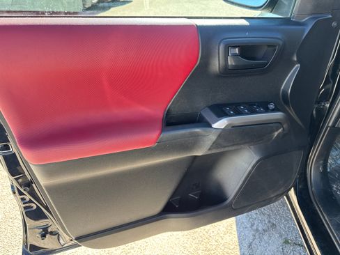 Used 2023 Toyota Tacoma SR5 image 10