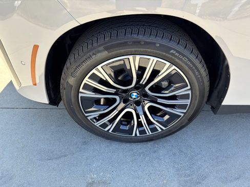 Certified 2025 BMW X3 xDrive30i w/ Premium Package AWD/4WD image 13