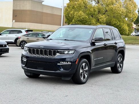 Used 2024 Jeep Grand Cherokee Limited 4xe image 2