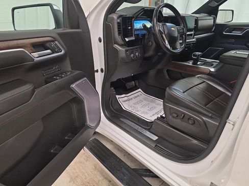 Used 2022 Chevrolet Silverado 1500 High Country w/ Z71 Off-Road Package image 19