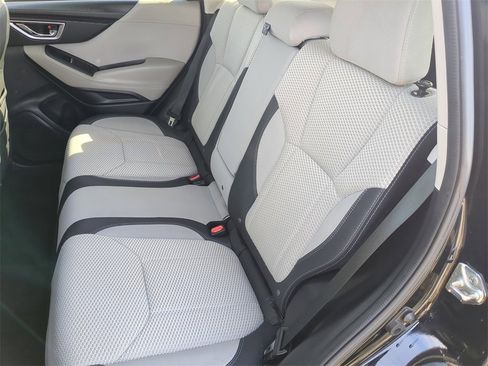 Used 2019 Subaru Forester Premium image 16