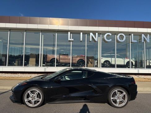 Used 2023 Chevrolet Corvette Stingray Preferred Cpe w/ Z51 Performance Package image 2