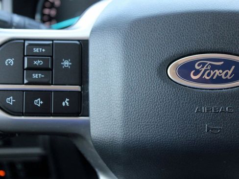 Used 2024 Ford Expedition XLT AWD/4WD image 26