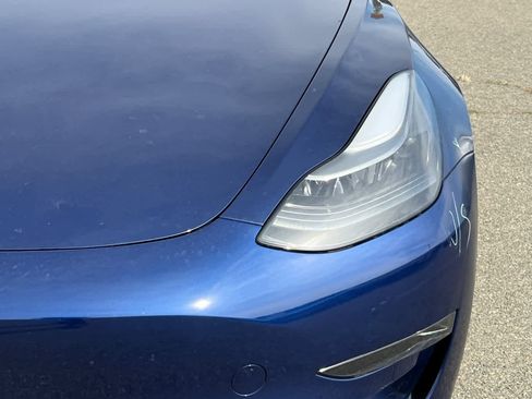 Used 2023 Tesla Model 3 Standard Range image 11