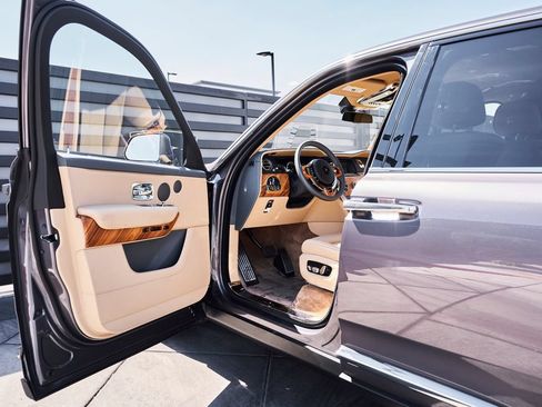 Used 2020 Rolls-Royce Cullinan AWD/4WD image 25