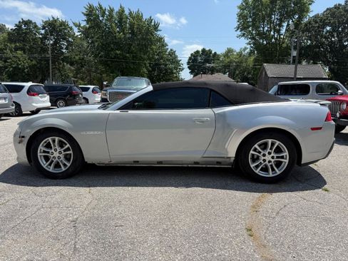 Used 2014 Chevrolet Camaro LT RWD image 8