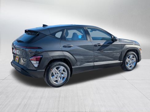 New 2026 Hyundai Kona SE image 2