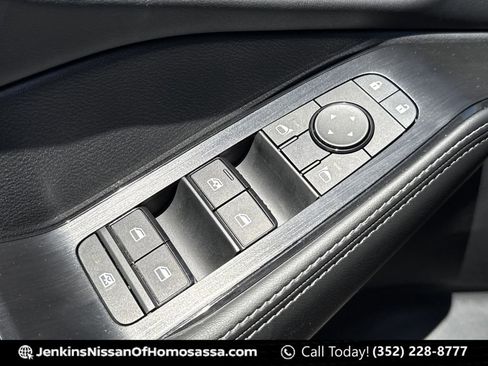 Certified 2023 Nissan Rogue SV w/ SV Premium B Package image 31