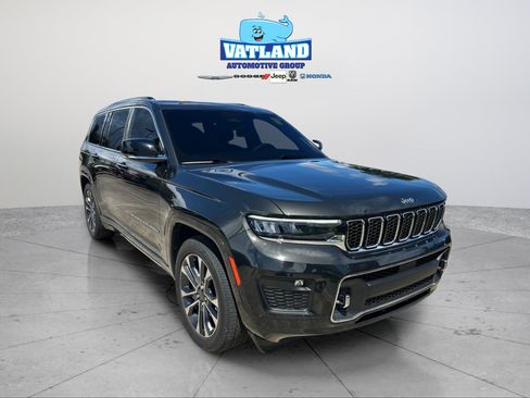 Certified 2023 Jeep Grand Cherokee L Overland w/ Rear Seat Video Group I AWD/4WD image 22