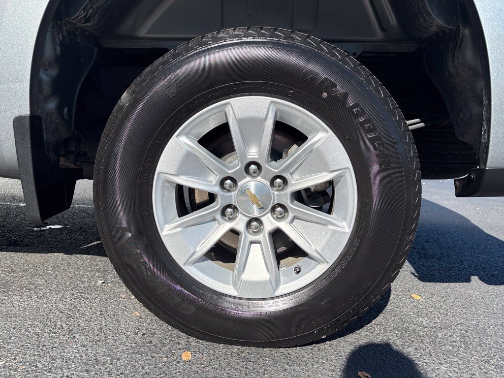 Used 2025 Chevrolet Silverado 1500 LT AWD/4WD image 10