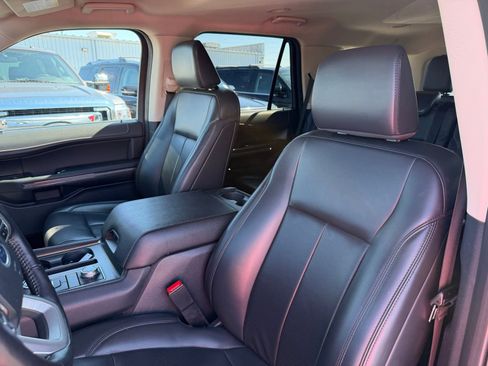 Used 2024 Ford Expedition XLT AWD/4WD image 14