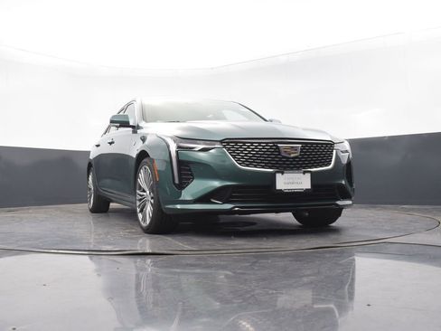 New 2025 Cadillac CT4 Premium Luxury image 39