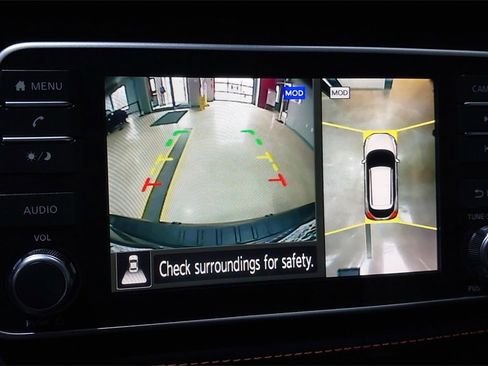 Used 2020 Nissan Kicks SR image 23