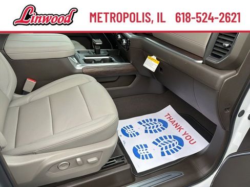 New 2026 GMC Sierra 1500 SLT w/ SLT Premium Plus Package image 7