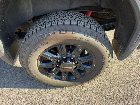Used 2026 GMC Sierra 2500 AT4 AWD/4WD image 5