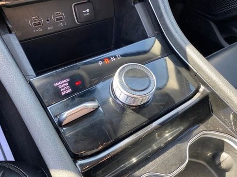 Used 2023 Jeep Grand Cherokee Limited image 13